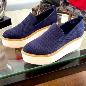 Platform sneakers DKNY size 5.5